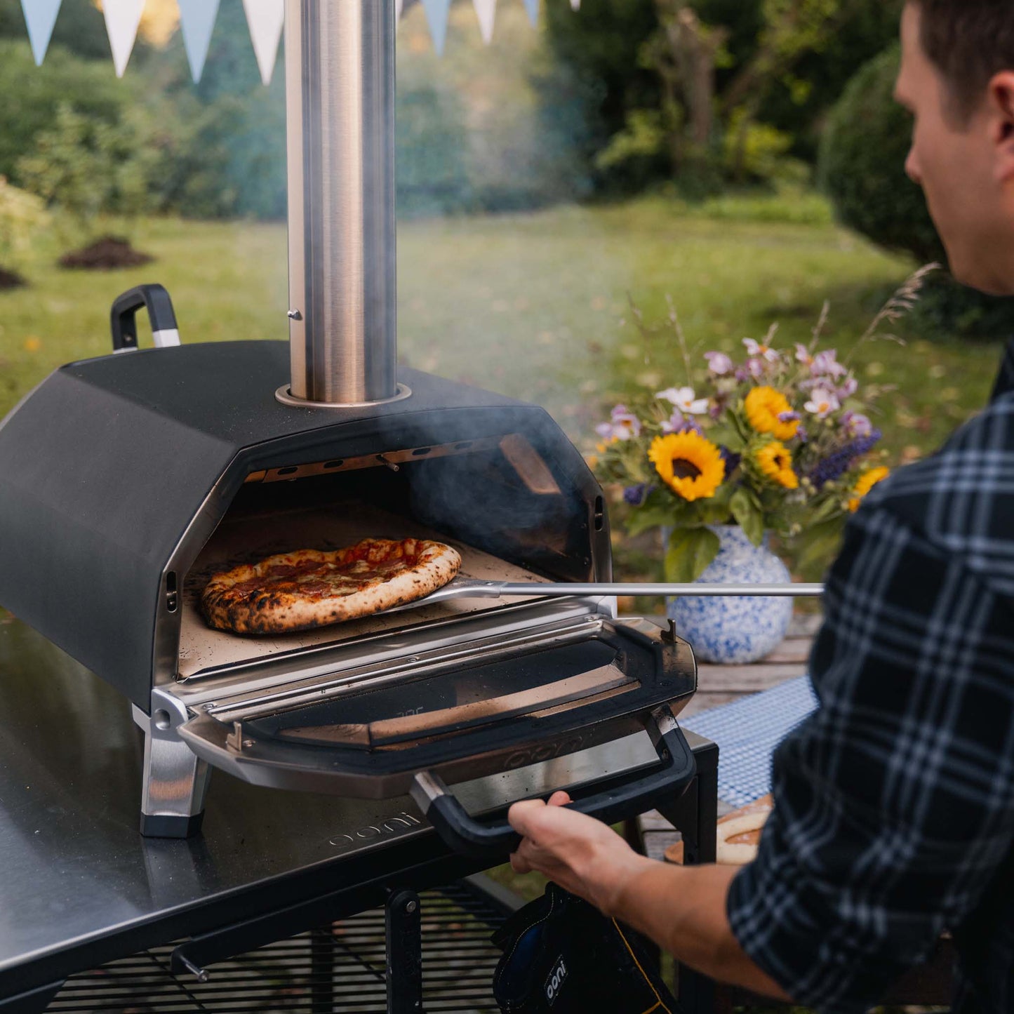 Ooni Karu 16 Multi-Fuel Pizza Oven - 1st Generation - Only on The Break Room
